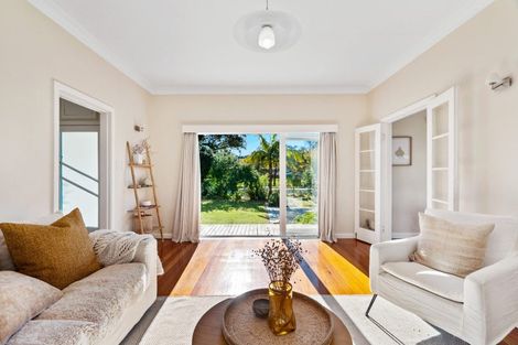 Photo of property in 16 Douglas Mclean Avenue, Marewa, Napier, 4110