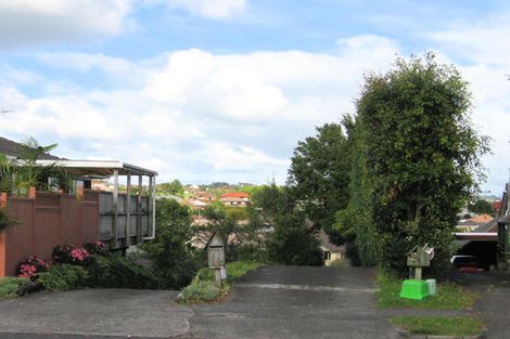 Photo of property in 1/68 Mirrabooka Avenue, Botany Downs, Auckland, 2010