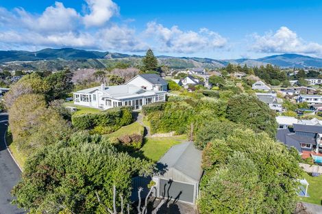 Photo of property in 13 Kohutuhutu Road, Raumati Beach, Paraparaumu, 5032