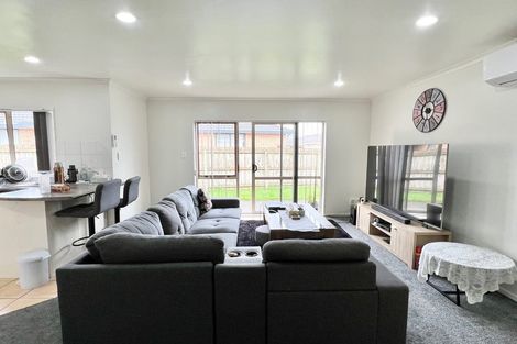 Photo of property in 29 Scotts Field Drive, Takanini, 2112