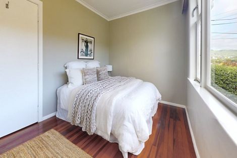 Photo of property in 20 Hinau Street, Tawa, Wellington, 5028