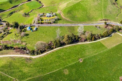 Photo of property in 2445 Tarata Road, Tarata, Inglewood, 4387