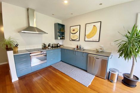 Photo of property in 25 Stoke Street, Sumner, Christchurch, 8081