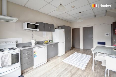 Photo of property in 5 Anzac Avenue, Dunedin Central, Dunedin, 9016