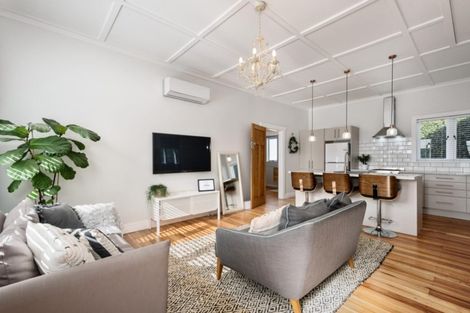 Photo of property in 2 Kent Street, Gate Pa, Tauranga, 3112