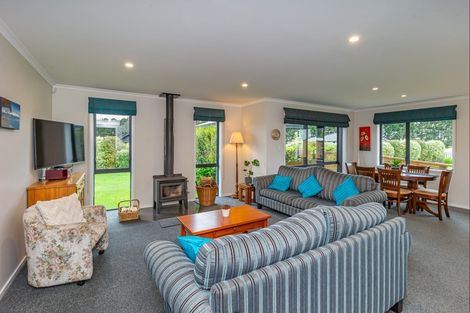 Photo of property in 52 Garth Road, Levin, 5571