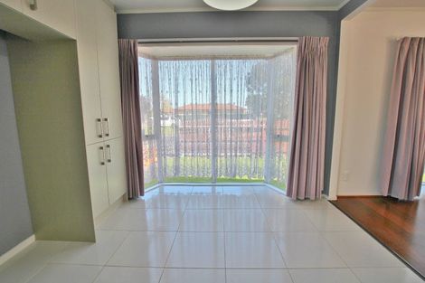 Photo of property in 436 Roscommon Road, Clendon Park, Auckland, 2103