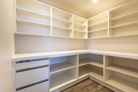 Photo of property in 4 Silicon Way, Fitzherbert, Palmerston North, 4410