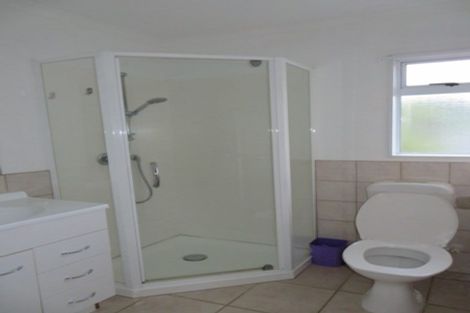 Photo of property in 1/33 Becroft Drive, Forrest Hill, Auckland, 0620