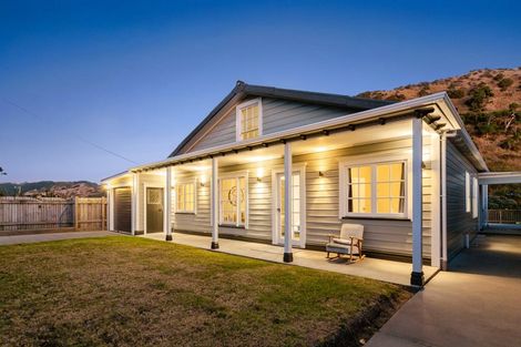 Photo of property in 76 Tilley Road, Paekakariki, 5034