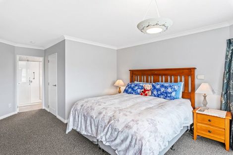 Photo of property in 8 Tudor Court, Paraparaumu Beach, Paraparaumu, 5032