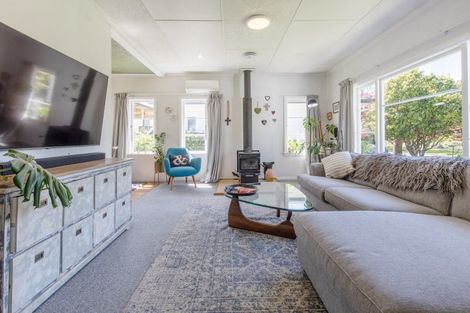 Photo of property in 38 Queen Street, Dannevirke, 4930