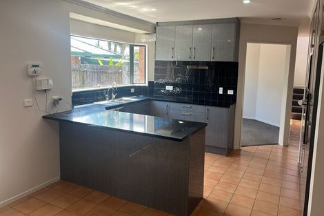 Photo of property in 16 Lamia Place, The Gardens, Auckland, 2105