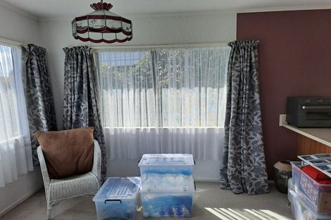 Photo of property in 1 Stella Drive, Clarks Beach, 2122