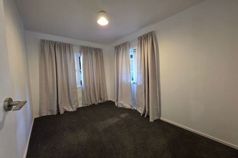 Photo of property in 2a Holiday Road, Stanmore Bay, Whangaparaoa, 0932