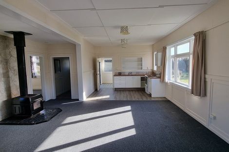 Photo of property in 30 Oxford Street, Taylorville, Greymouth, 7805