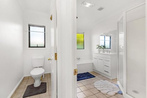 Photo of property in 14 Catalina Drive, Melville, Hamilton, 3206