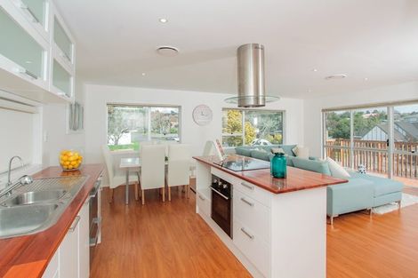 Photo of property in 1/5 Cezanne Place, New Lynn, Auckland, 0600