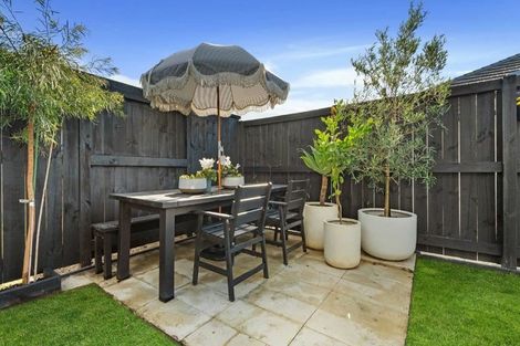 Photo of property in 8 Kaiora Drive, Papamoa Beach, Papamoa, 3118