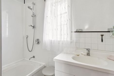 Photo of property in 18 Holmes Street, Waimate, 7924