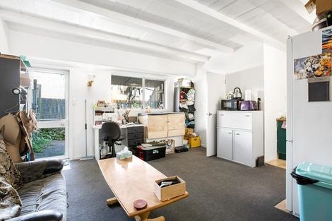 Photo of property in 8a Captain Scott Road, Glen Eden, Auckland, 0602