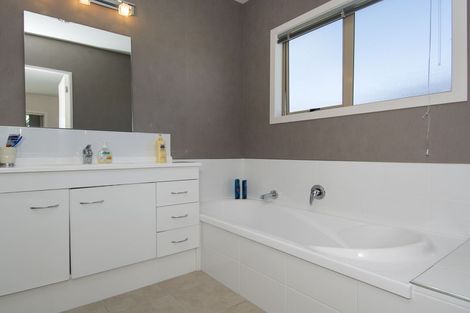 Photo of property in 103 Solomon Street, Brookfield, Tauranga, 3110