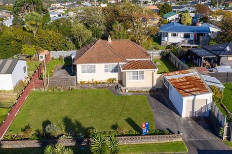 Photo of property in 205 South Road, Spotswood, New Plymouth, 4310