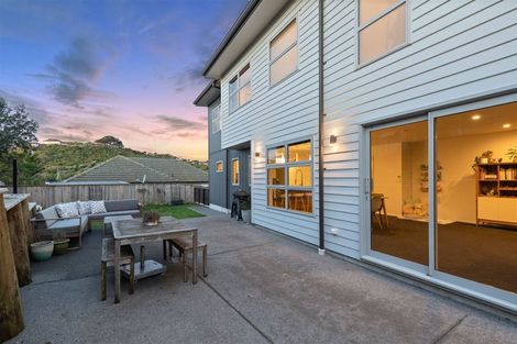 Photo of property in 122a Main Road, Titahi Bay, Porirua, 5022