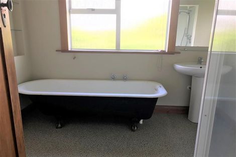 Photo of property in 28 Morley Street, New Plymouth, 4310