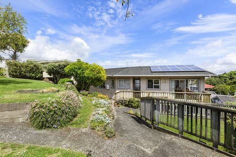Photo of property in 13 Hibiscus Grove, Maungaraki, Lower Hutt, 5010