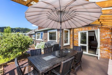 Photo of property in 11 Benzie Avenue, Wallaceville, Upper Hutt, 5018