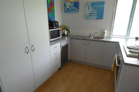 Photo of property in 6 Red Oak Place, Schnapper Rock, Auckland, 0632