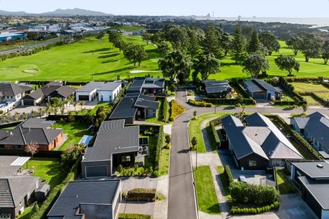 Photo of property in 5 Kotare Drive, Waiwhakaiho, New Plymouth, 4312