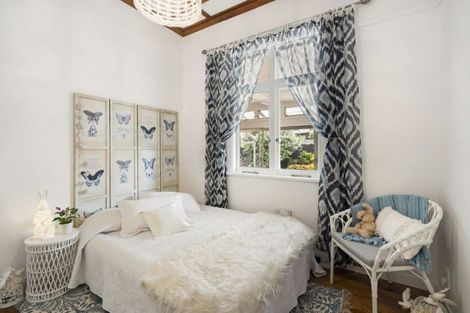 Photo of property in 50a Ngataringa Road, Devonport, Auckland, 0624