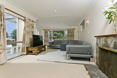 Photo of property in 40 Bond Crescent, Forrest Hill, Auckland, 0620