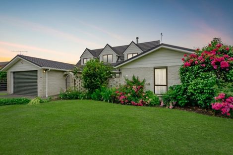 Photo of property in 42 Awanui Drive, Waikanae, 5036