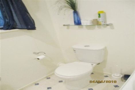 Photo of property in 2 Ilfracombe Place, Burnside, Christchurch, 8053