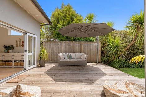 Photo of property in 163 Ocean Beach Road, Tairua, 3508