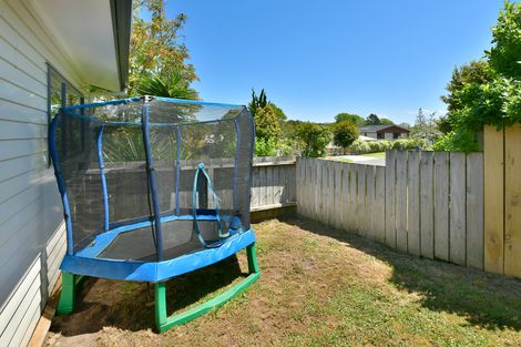 Photo of property in 88a Brian Crescent, Stanmore Bay, Whangaparaoa, 0932