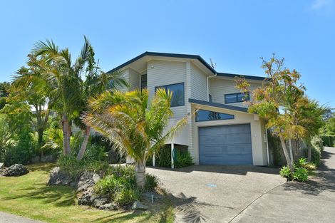 Photo of property in 88a Brian Crescent, Stanmore Bay, Whangaparaoa, 0932