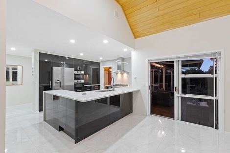 Photo of property in 5 Maygrove Drive, Orewa, 0931