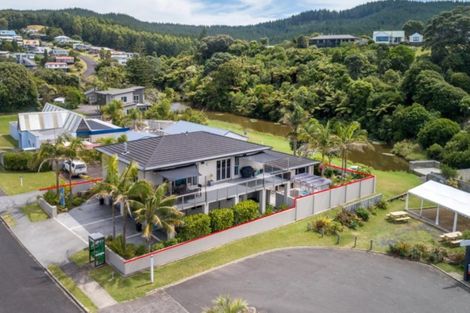 Photo of property in 221 Onemana Drive, Onemana, Whangamata, 3691