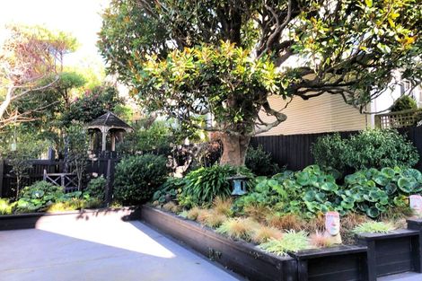 Photo of property in 15 Park Street, Thorndon, Wellington, 6011