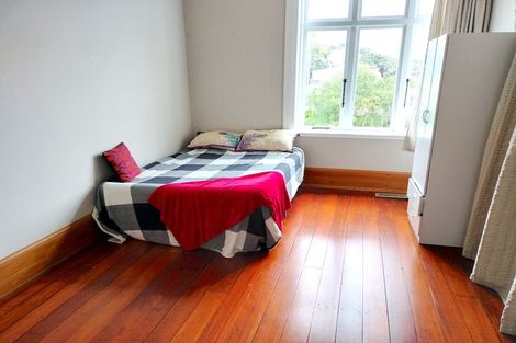 Photo of property in 21 Saint Michaels Crescent, Kelburn, Wellington, 6012