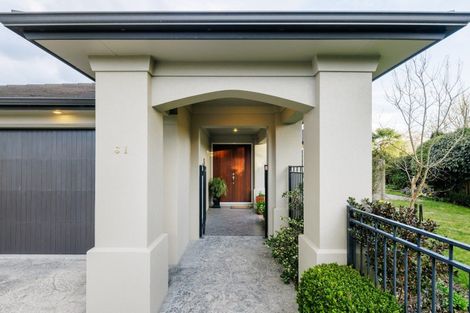 Photo of property in 61 Bowen Street, Cambridge, 3434