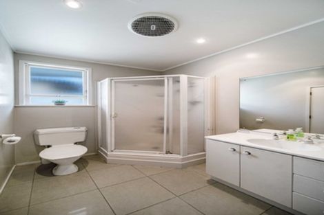 Photo of property in 11 The Anchorage, Sunnyhills, Auckland, 2010