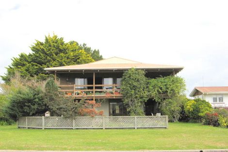 Photo of property in 136 Cook Drive, Whitianga, 3510