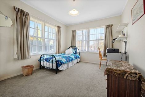 Photo of property in 11 Mcmillan Place, Mellons Bay, Auckland, 2014