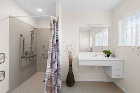 Photo of property in 1/81 Tukapa Street, Westown, New Plymouth, 4310