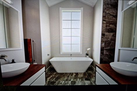 Photo of property in 56 Oakdale Drive, Kinloch, Taupo, 3377